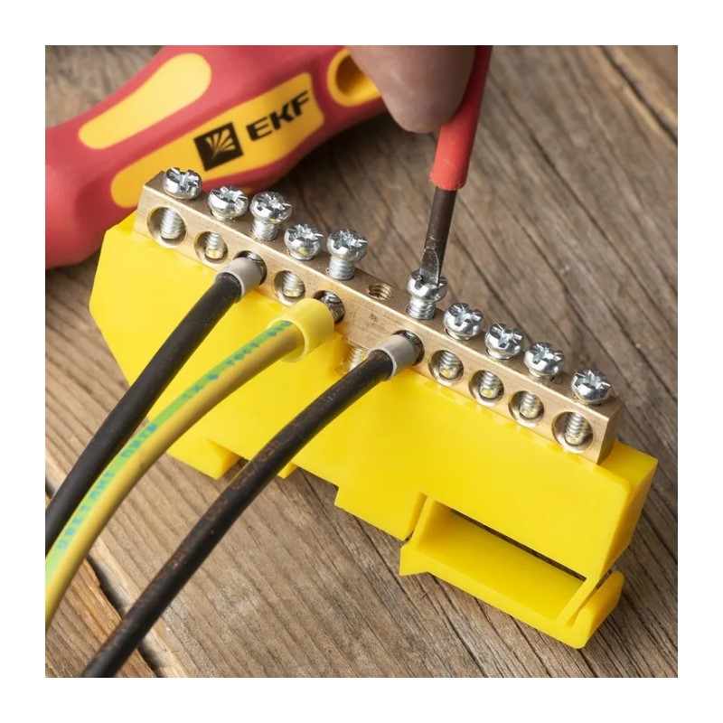 Шина "N" нулевая с желтым изолятором на DIN-рейку 100 А, 6х9 мм (10 отв.) большая стойка