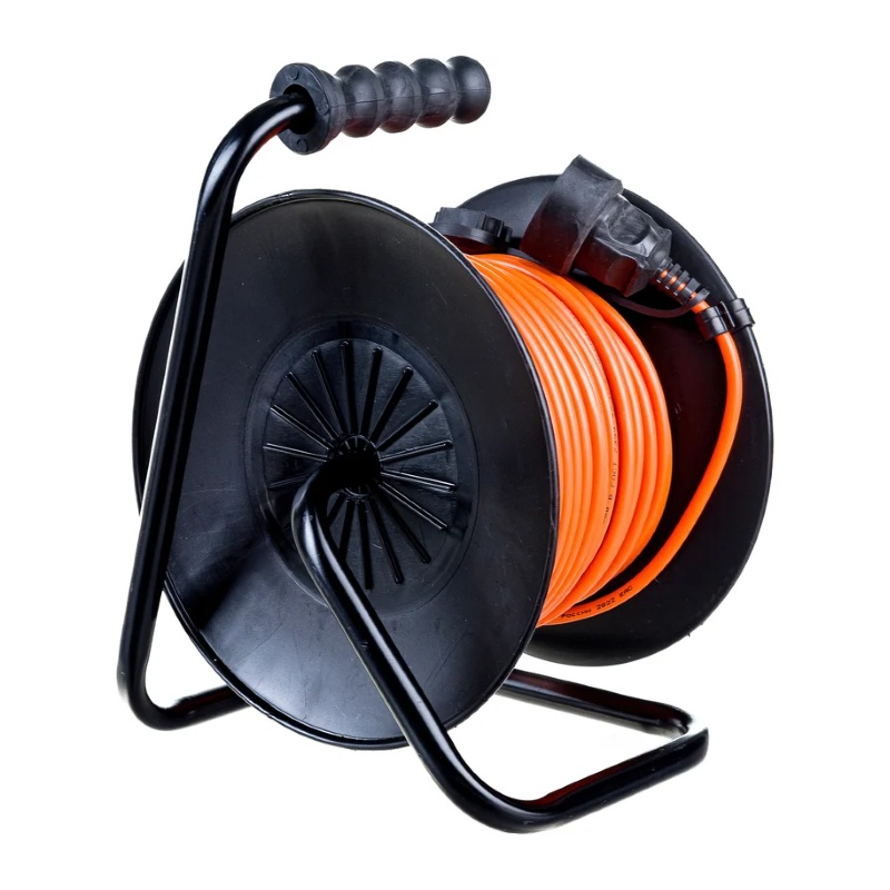 Удлинитель силовой на катушке с выносным гнездом GardenLine, ПВС 2х1, 2200 Вт, б/з, IP44, 30 м